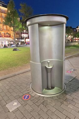 Gece Amsterdam 'da Halk Pisuvarı Aç