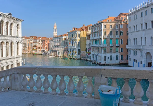 Huizen Aan Het Canal Grande Venetië Uitzicht Vanaf Rialtobrug — Stockfoto