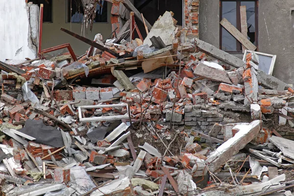 Grote Stapel Puin Materiaal Een Aardbeving Ramp — Stockfoto