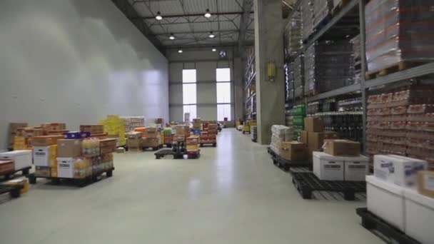 Condução Através Armazém Distribuição Alimentos Bebidas — Vídeo de Stock