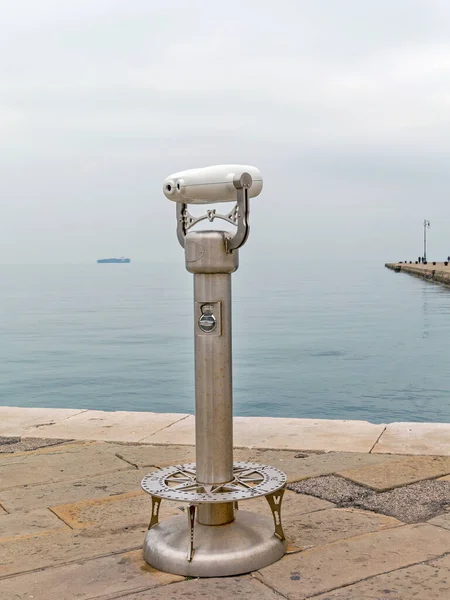 Visualizzatore Binocoli Monete Trieste — Foto Stock