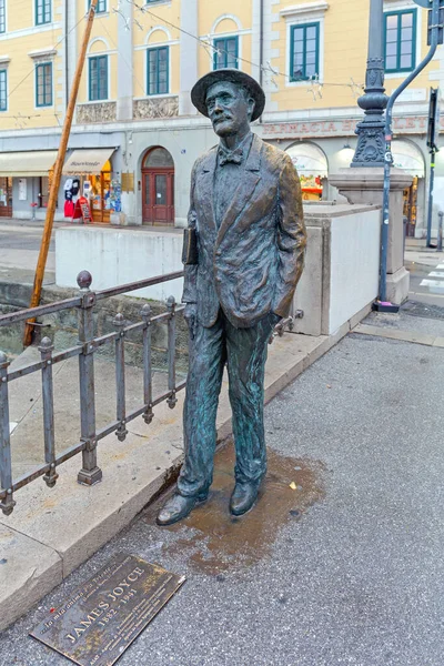 Trieste Italia Enero 2017 Estatua Bronce James Joyce Puente Trieste —  Fotos de Stock