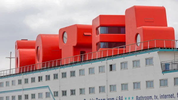 Amsterdam Nederländerna Maj 2018 Big Red Sign Botel Floating Hotel — Stockfoto