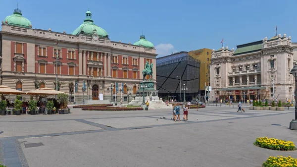 塞尔维亚贝尔格莱德 2018年8月3日 位于塞尔维亚贝尔格莱德共和国广场的国家Musum Building — 图库照片