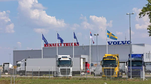 Novi Banovci Sırbistan Haziran 2018 Renault Volvo Grup Kamyon Hizmet — Stok fotoğraf