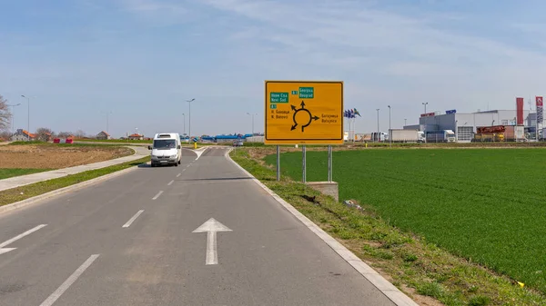 Novi Banovci Σερβία Μαρτίου 2017 Νέο Roundabout Και Volvo Group — Φωτογραφία Αρχείου