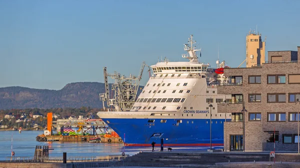 Oslo Norveç Ekim 2016 Norveç Oslo Limanındaki Büyük Haçlı Gemisi — Stok fotoğraf