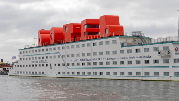 Amsterdão Holanda Maio 2018 Botel Big Boat Hotel Atracado Amsterdã — Fotografia de Stock