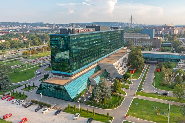 Belgrado Serbia Agosto 2018 Hotel Crowne Plaza Green Glass Building — Foto de Stock