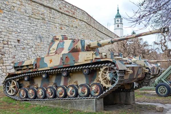 Belgrad Serbien December 2018 Camouflage Tank Framför Militärmuséet Vid Kalemegdan — Stockfoto
