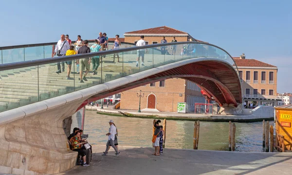 Veneza Itália Junho 2019 Turistas Que Caminham New Glass Constitution — Fotografia de Stock