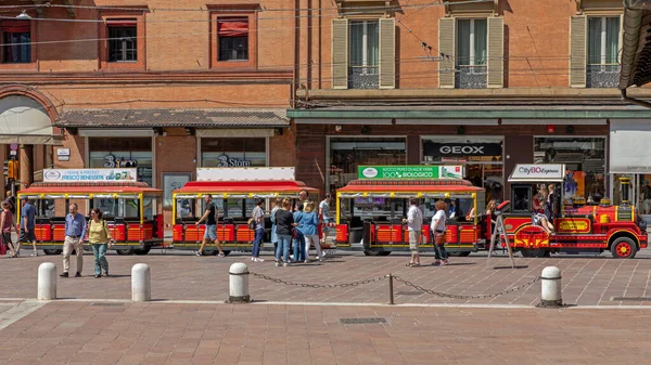 Bologna Italien Juni 2019 Roter Touristenzug Auf Der Straße Bologna — Stockfoto