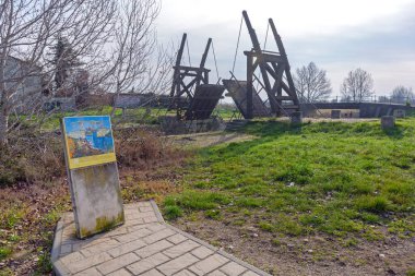 Arles, Fransa - 29 Ocak 2016: Pont Van Gogh Langlois Köprüsü Arles, Fransa.