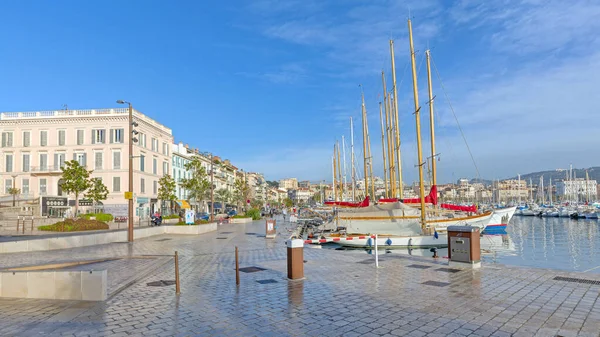 Κάννες Γαλλία Φεβρουαρίου 2016 Moored Yachts Sailboats Marina Cannes France — Φωτογραφία Αρχείου