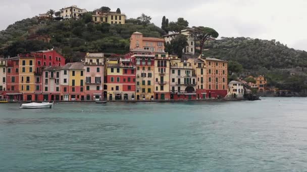 Portofino Italien Februar 2018 Bunte Häuser Leeres Dorf Bei Kaltem — Stockvideo