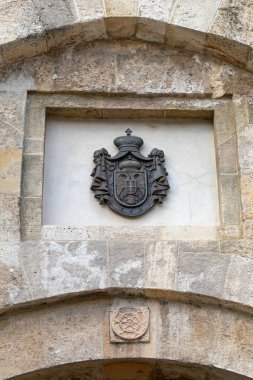 Belgrad, Sırbistan - 12 Aralık 2018: Kalemegdan Kalesinde Eski Sırbistan Krallığı Arması.