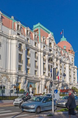 Nice, Fransa - 29 Ocak 2018: Nice, Fransa 'da Sunny Winter Day' de Tarihi Negresco Otel Binası.
