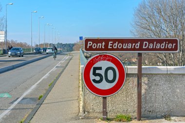 Avignon, Fransa - 30 Ocak 2016: Pont Edouard Daladier Köprüsü Avignon, Fransa.