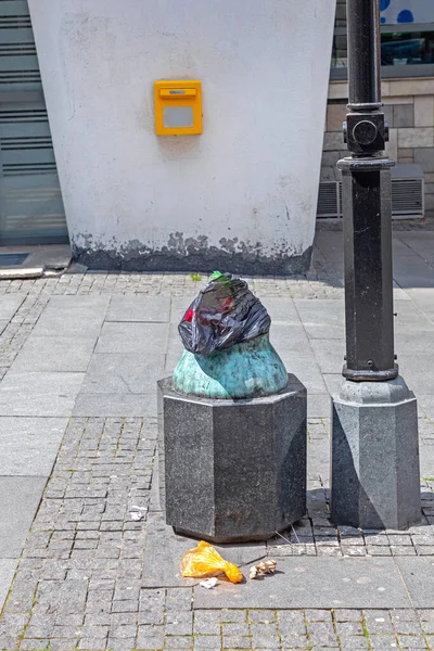 Déchets Poubelle Poubelle Déchets Rue Dans Ville — Photo