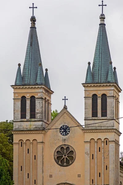 Havas Szűzanya Tekije Legnagyobb Szerbiai Marian Templomban — Stock Fotó