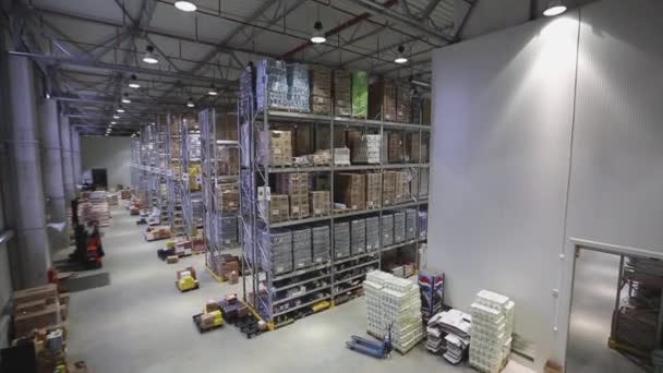 Centro Distribución Alimentos Almacén Cumplimiento Interior Subiendo — Vídeos de Stock