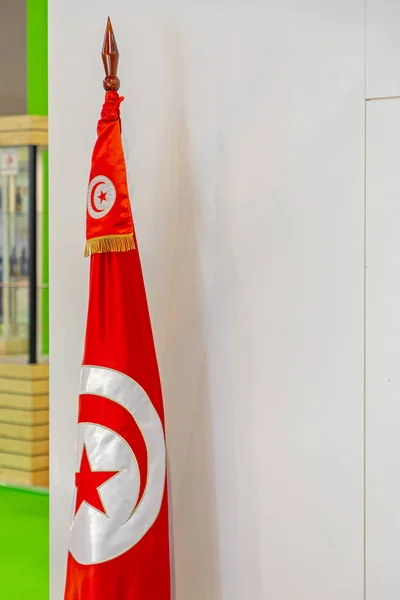 豪华丝绸土耳其国旗新月星在矛杆内 — 图库照片