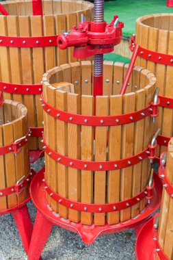 Şarap Üretimi için Yeni Üzüm Ezme Baskısı