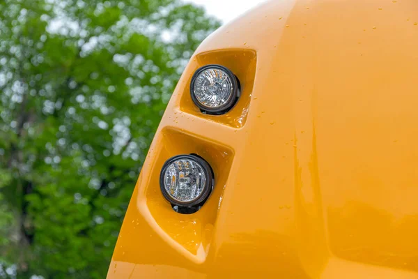 Két Halogén Fény Építőipari Gépjármű — Stock Fotó
