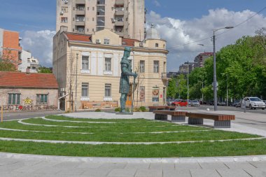 Belgrad, Sırbistan - 02 Mayıs 2021: Heykeltıraş Svetomir Arsiç Basara 'nın Belgrad şehir merkezindeki Yeni Despot Anıtı Stefan Lazareviç.