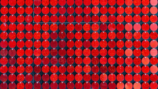 Canlı Kırmızı Metalik Noktalar Parlak Arkaplan — Stok fotoğraf