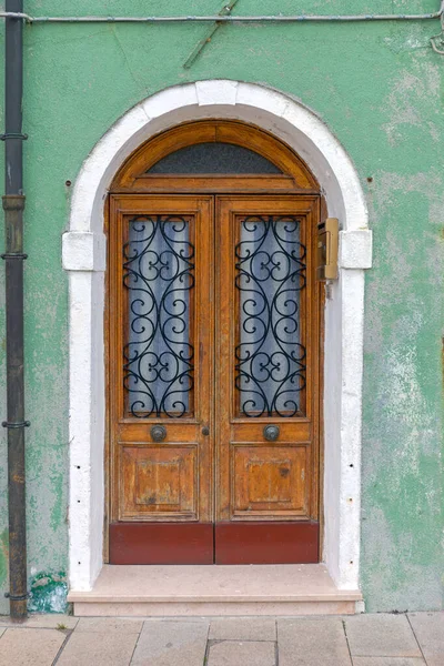 Drzwi Łukowe Green House Burano Wenecja Włochy — Zdjęcie stockowe