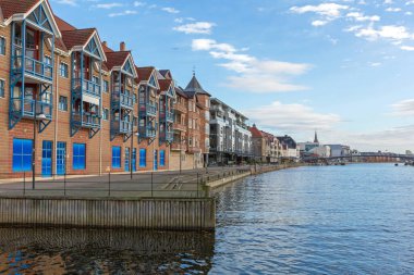 Fredrikstad Norveç 'teki Kanal' da Sonbahar Günü