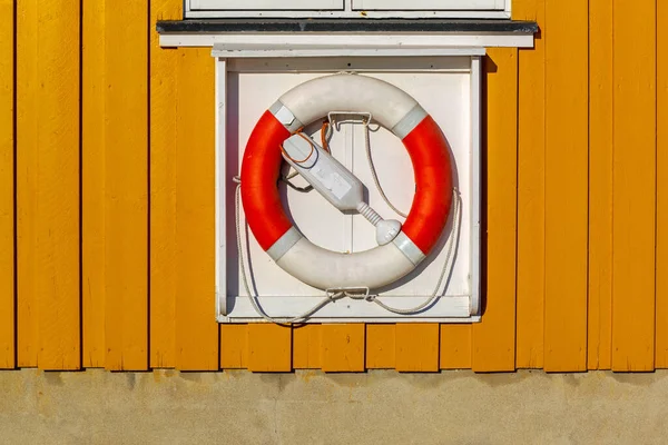 Lifebuoy Ring Safety Device Wooden Cabin Wall — Stock Photo, Image