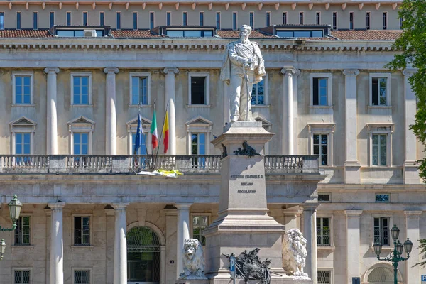 Bergamo Italien Juni 2019 Marmorstaty Landmärke Monument Vittorio Emanuele Bergamo — Stockfoto