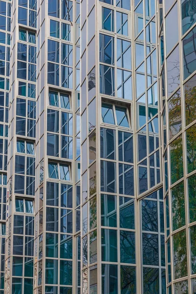 Perspectiva Fachada Arranha Céu Vidro Moderno Zagreb Croácia — Fotografia de Stock