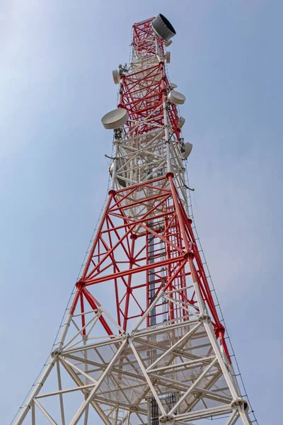 Communication Tower Structure Antennas Wireless Gsm Network Internet Top — Stock Photo, Image
