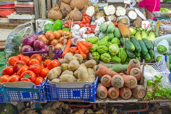 Asya Daki Çiftçi Pazarı Nda Sebze Dükkanı — Stok fotoğraf