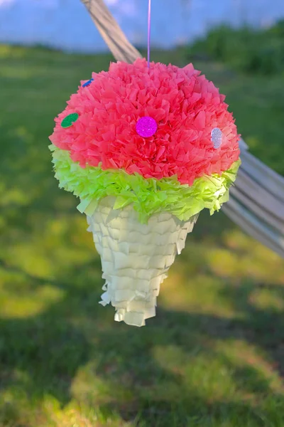 Mexicaanse Pinata Boeket Bloemen Papier Decoratie Voor Partij — Stockfoto