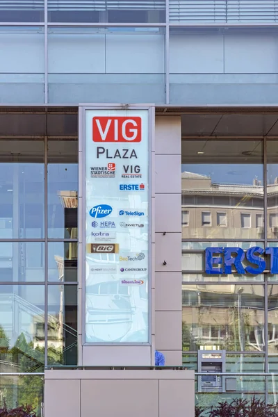 Belgrado Serbia Agosto 2021 Vig Plaza Sign Business Office Building — Foto de Stock