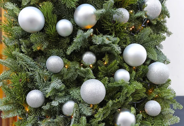 Zilveren kerstballen — Stockfoto