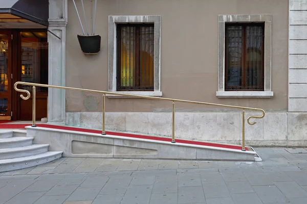 Wheelchair ramp — Stock Photo, Image