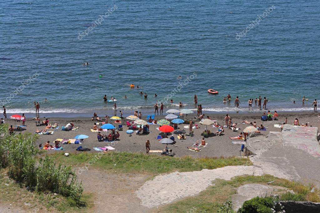 Plage De Napoli Photo éditoriale Baloncici 59125621