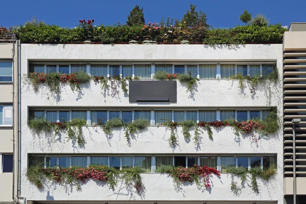 垂直庭園の建物 — ストック写真
