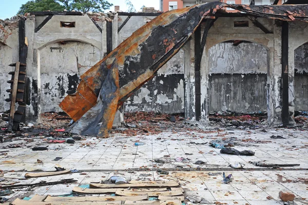 Incêndio edifício danos — Fotografia de Stock