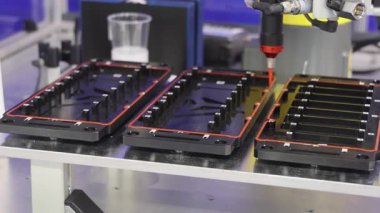 Robot Arm İpucu Kısmi Üretim Sürecine Sıvı Mühürleme