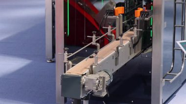 Makine Üretim Hattı 'na taşıma bandı