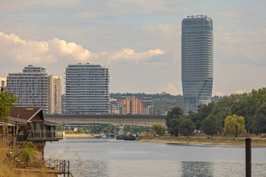Sırbistan 'da Belgrad' daki Sava Nehri 'ndeki Kula Kulesi Yaz Günü Seyahati