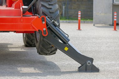 İnşaat Makinesinde Hidrolik Dış Bağlantı Bacağı Güvenliği