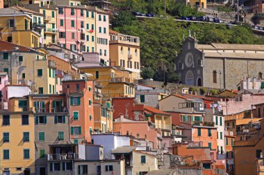 Liguria İtalya 'daki Riomaggiore Cinque Terre' deki Renkli Evler