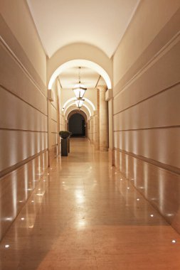 Roma 'da Işıklı Uzun Kemer Koridoru İtalya Perspektifi